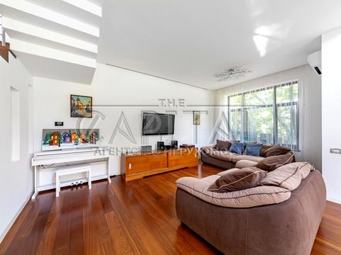 дом по адресу Патріарха Володимира Романюка ул. (Жовтнева)