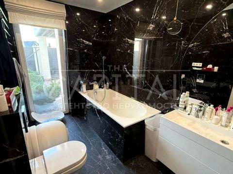 будинок за адресою центральна