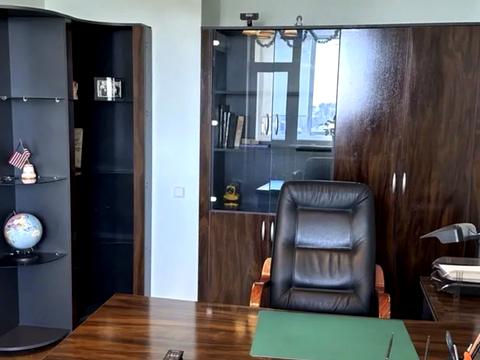 комерційна за адресою Авіаконструктора Ігоря Сікорського вул. (Танкова), 1