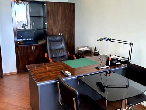 комерційна за адресою Авіаконструктора Ігоря Сікорського вул. (Танкова), 1