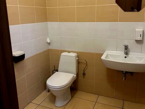 комерційна за адресою Авіаконструктора Ігоря Сікорського вул. (Танкова), 1