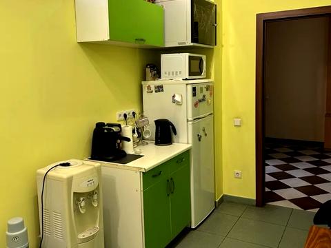 комерційна за адресою Авіаконструктора Ігоря Сікорського вул. (Танкова), 1