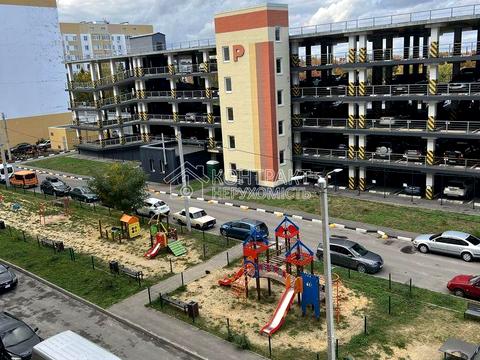 квартира за адресою Льва Ландау просп. (50-річчя СРСР), 52