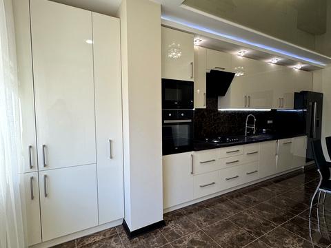 квартира по адресу Владимира Ивасюка ул., 76а