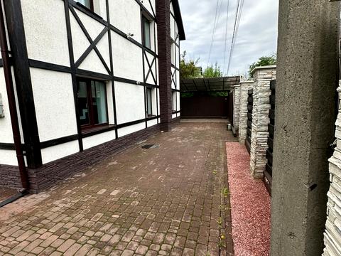 будинок за адресою Богатирська вул., 10