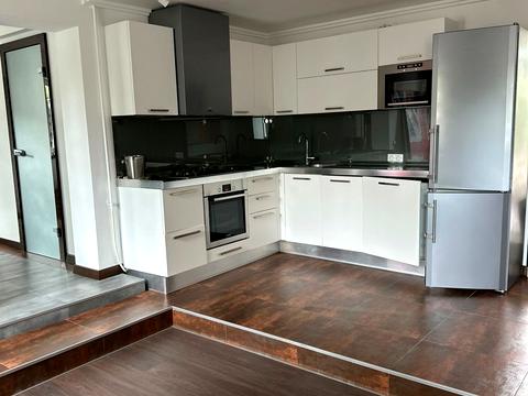 будинок за адресою Богатирська вул., 10