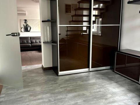 будинок за адресою Богатирська вул., 10