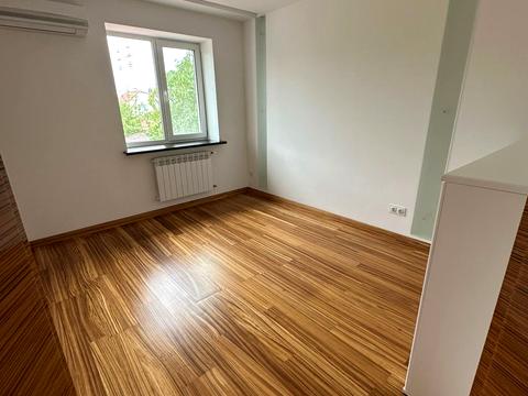 будинок за адресою Богатирська вул., 10