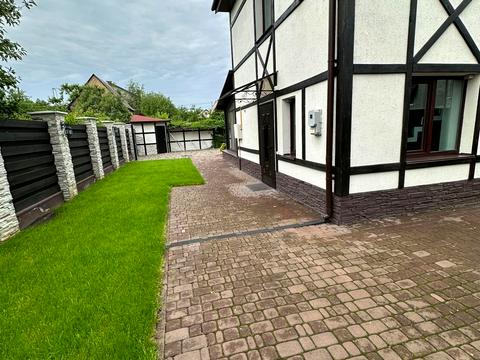 будинок за адресою Богатирська вул., 10