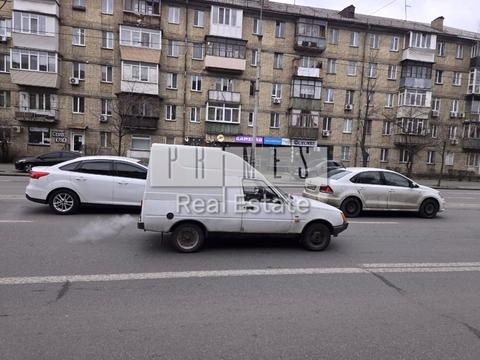 комерційна за адресою Миру просп., 7