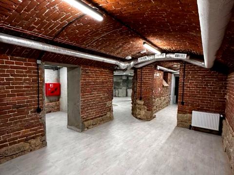 комерційна за адресою Івана Григоровича вул., 8