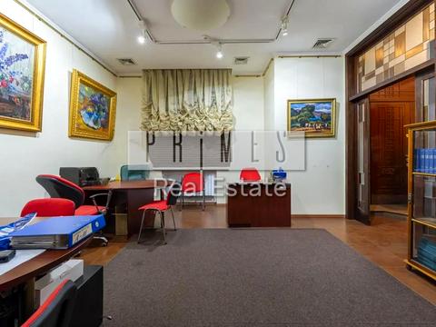 комерційна за адресою Кудрявська вул., 8-А