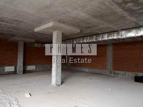 комерційна за адресою Дніпровська набережна вул., 14