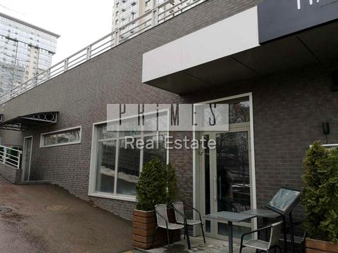 комерційна за адресою Дніпровська набережна вул., 14