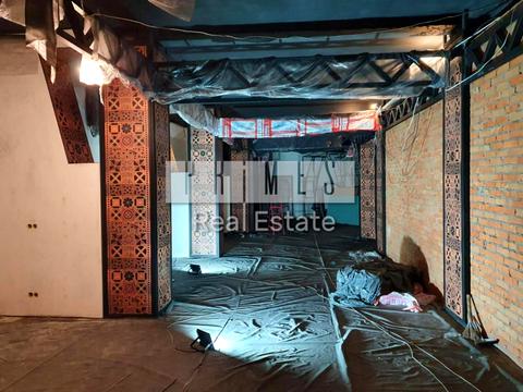 комерційна за адресою Софіївська вул., 12