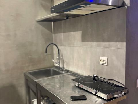 комерційна за адресою Волошкова вул., 43-А