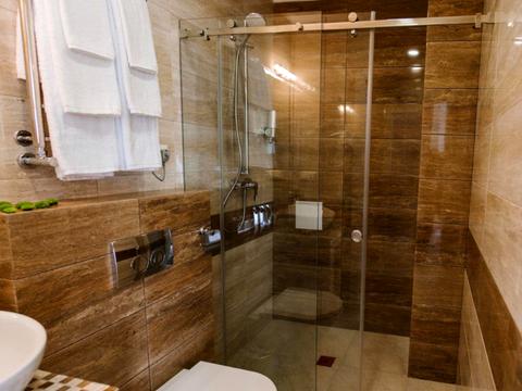 коммерческая по адресу Івана Мазепи ул., 1