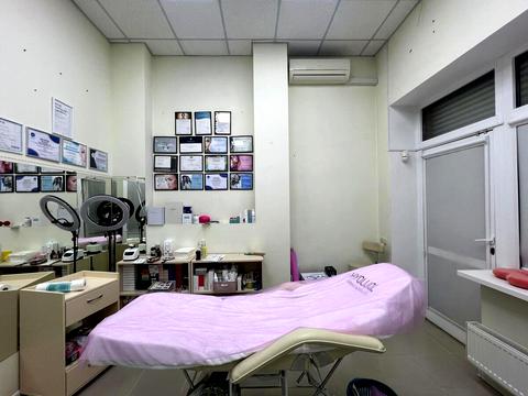 комерційна за адресою Василя Тютюнника вул. (Анрі Барбюса), 5-В