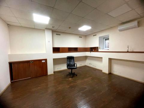 комерційна за адресою Оленівська вул., 16