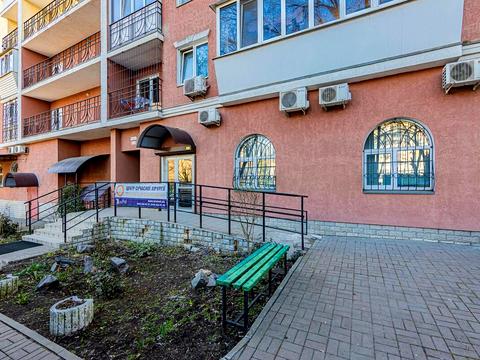 комерційна за адресою Сирецька вул., 32