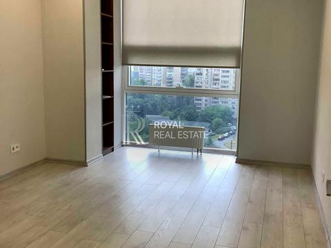 комерційна за адресою Валерія Лобановського просп., 5б