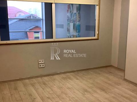 комерційна за адресою Валерія Лобановського просп., 5б