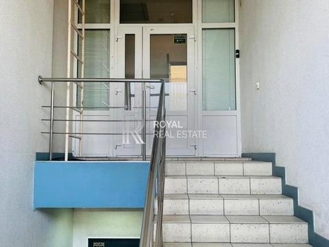 комерційна за адресою Новокостянтинівська вул., 13/10