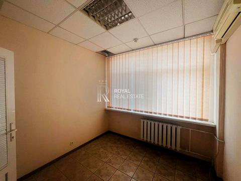 комерційна за адресою Новокостянтинівська вул., 13/10