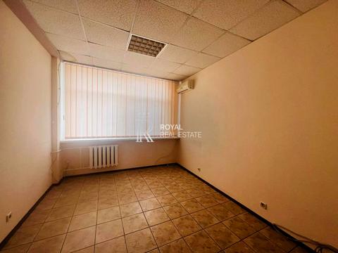 комерційна за адресою Новокостянтинівська вул., 13/10