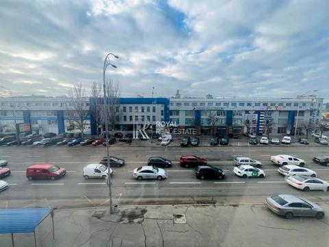 комерційна за адресою Новокостянтинівська вул., 13/10