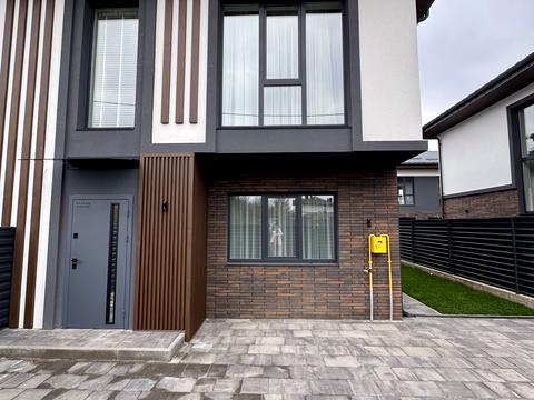 будинок за адресою с. Петропавлівська борщагівка, Полтавська вул.