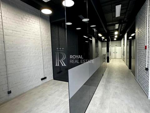 коммерческая по адресу Любомира Гузара просп. (Космонавта Комарова), 15а