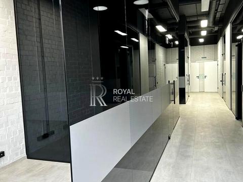 коммерческая по адресу Любомира Гузара просп. (Космонавта Комарова), 15а