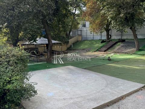 комерційна за адресою Менделєєва вул., 53