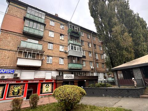 квартира за адресою Авіаконструктора Антонова вул., 4