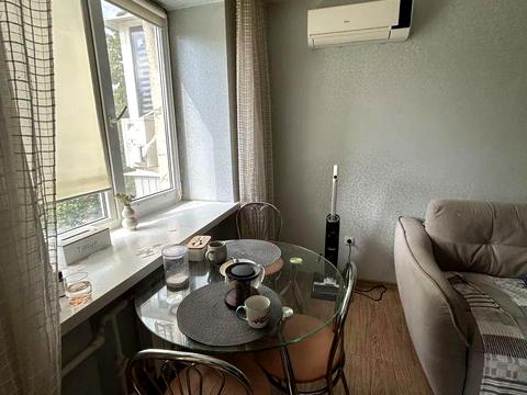 квартира за адресою Льва Ландау просп. (50-річчя СРСР), 16