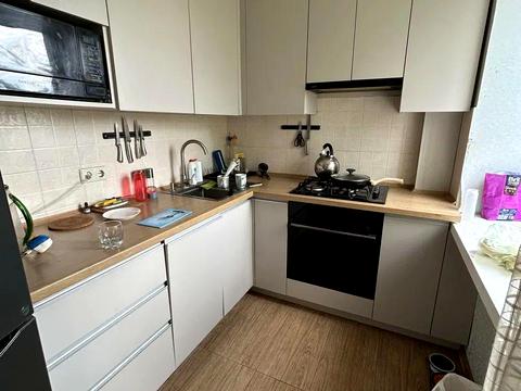 квартира за адресою Льва Ландау просп. (50-річчя СРСР), 16