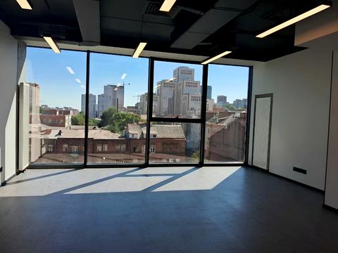 коммерческая по адресу Вячеслава Липинского ул. (Ширшова), 4