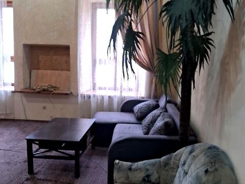 квартира за адресою Утьосова вул., 8