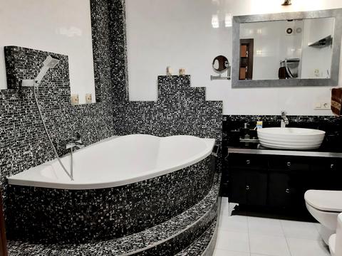 квартира за адресою Дмитра Чижевського вул. (Петра Чаадаєва), 2-Б