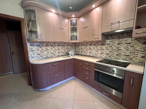 квартира по адресу Драгоманова ул., 1-Г