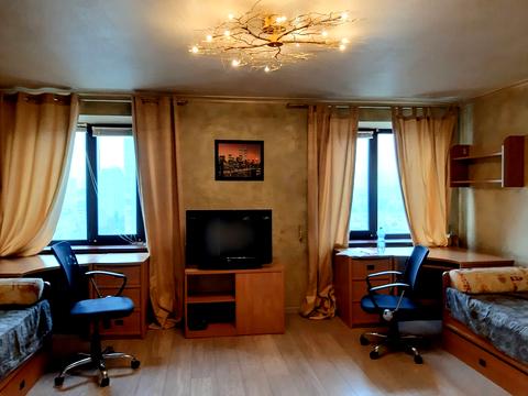 квартира за адресою Дмитра Чижевського вул. (Петра Чаадаєва), 2-Б