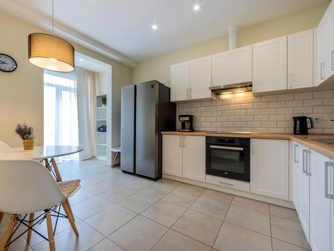 квартира за адресою Михайла Максимовича вул. (Онуфрія Трутенка), 28-Б