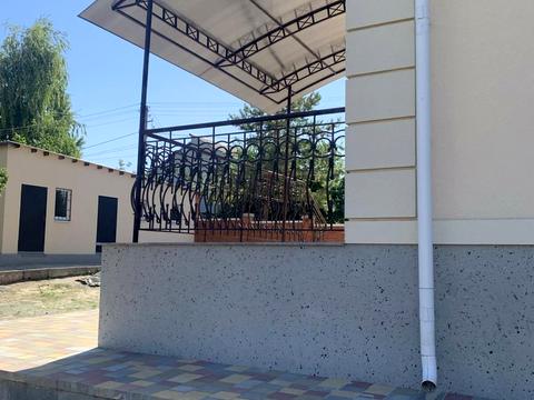 будинок за адресою Молодіжна