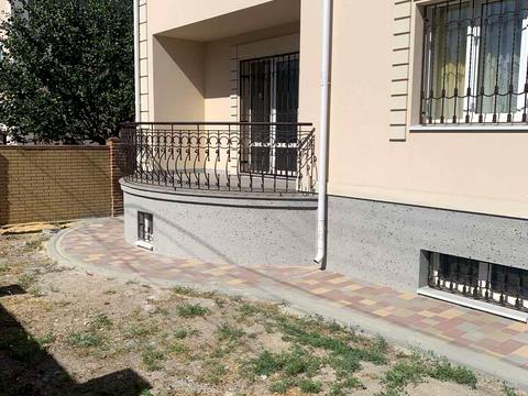 будинок за адресою Молодіжна