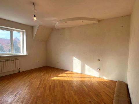 будинок за адресою Молодіжна