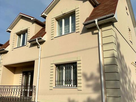 будинок за адресою Молодіжна