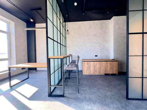 комерційна за адресою Ламана вул., 18