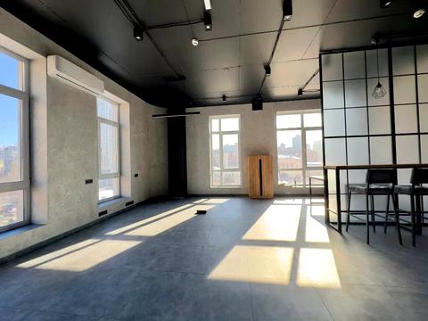 комерційна за адресою Ламана вул., 18