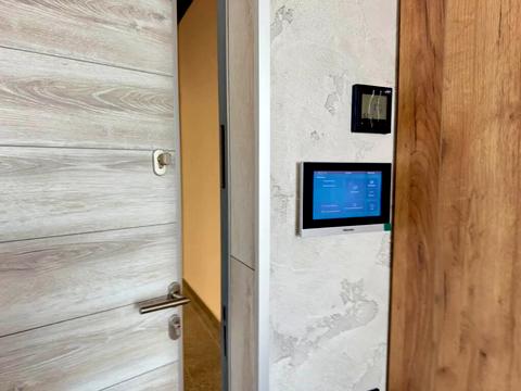 комерційна за адресою Ламана вул., 18